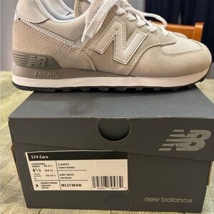 Brand New! New Balance Womens Gray White Sneakers